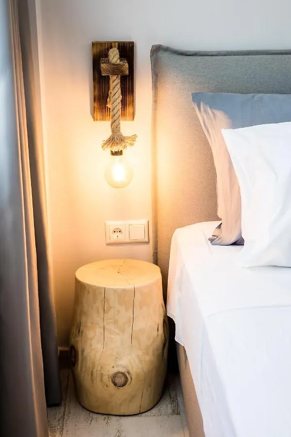 Kali Thea Suites Neos Marmaras Aparthotel